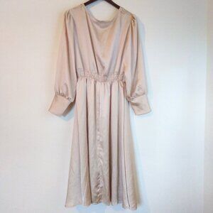 Boohoo sz 14 champagne long sleeve full length dress